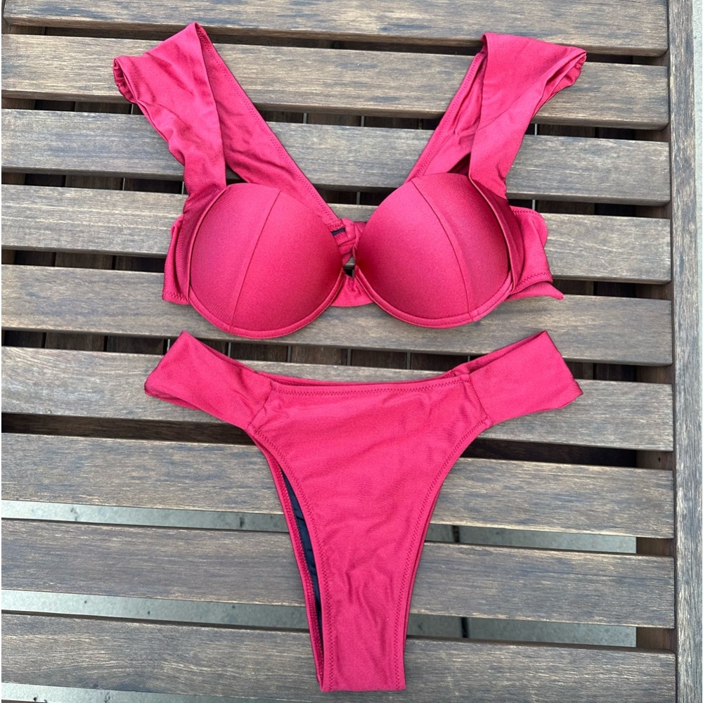 NEW-Women’s Peddney Maroon Brazilian Bikini Size Medium
